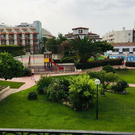 Апартаменты Carihuela Palace Beach Торремолинос Экстерьер фото