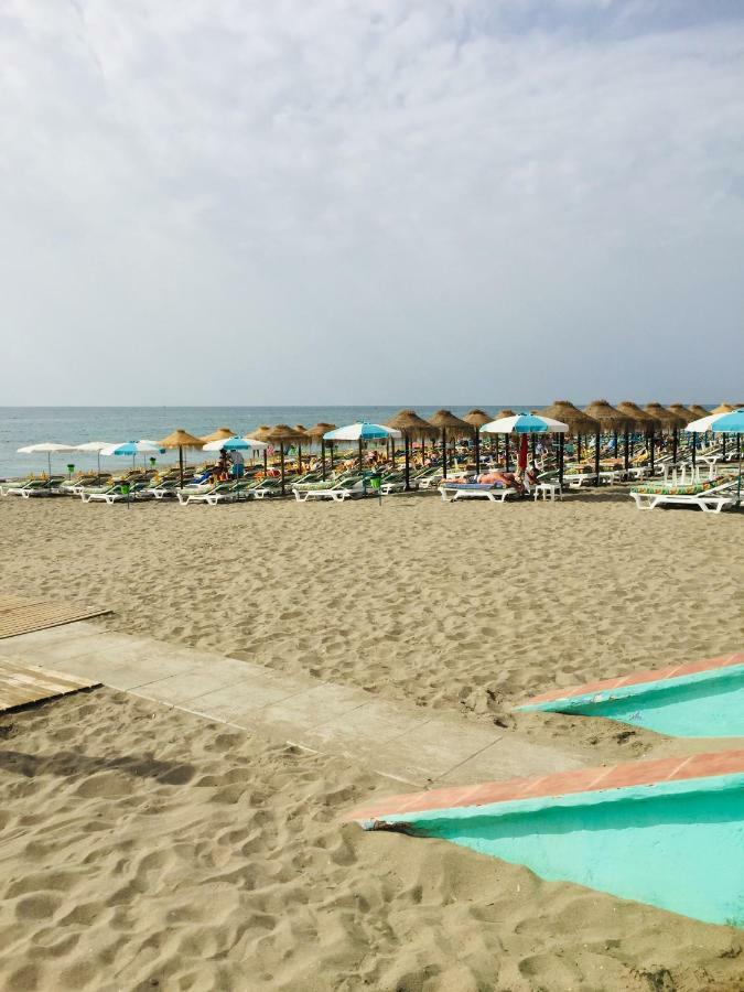 Апартаменты Carihuela Palace Beach Торремолинос Экстерьер фото